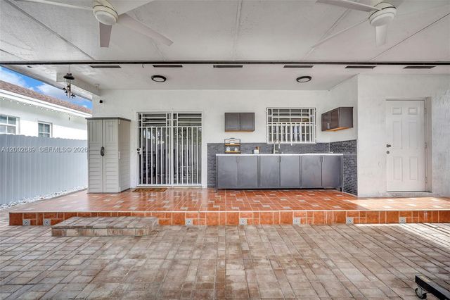 1381 W 30th St, Hialeah, FL 33012