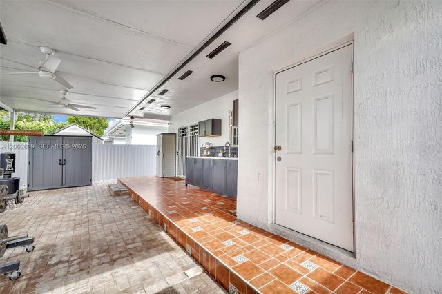 1381 W 30th St, Hialeah, FL 33012