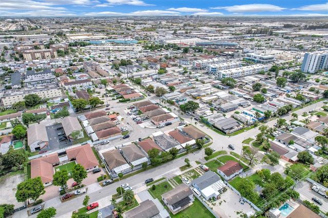 1381 W 30th St, Hialeah, FL 33012