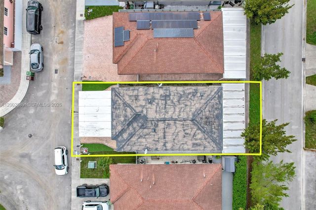 1381 W 30th St, Hialeah, FL 33012