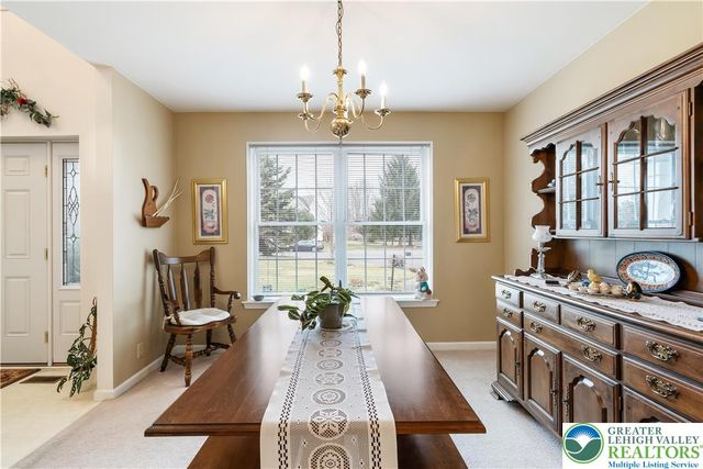 5235 Surrey Court, Upper Macungie Twp, PA 18104