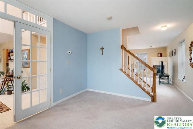 5235 Surrey Court, Upper Macungie Twp, PA 18104