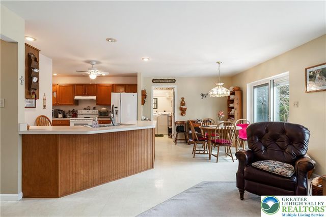 5235 Surrey Court, Upper Macungie Twp, PA 18104