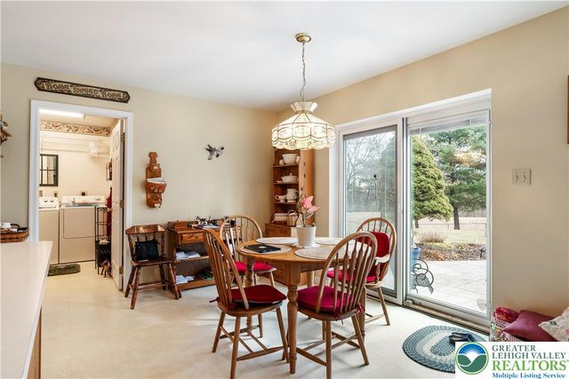 5235 Surrey Court, Upper Macungie Twp, PA 18104