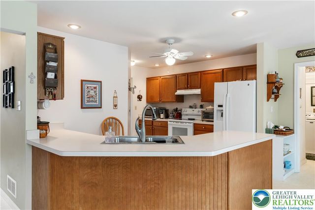 5235 Surrey Court, Upper Macungie Twp, PA 18104