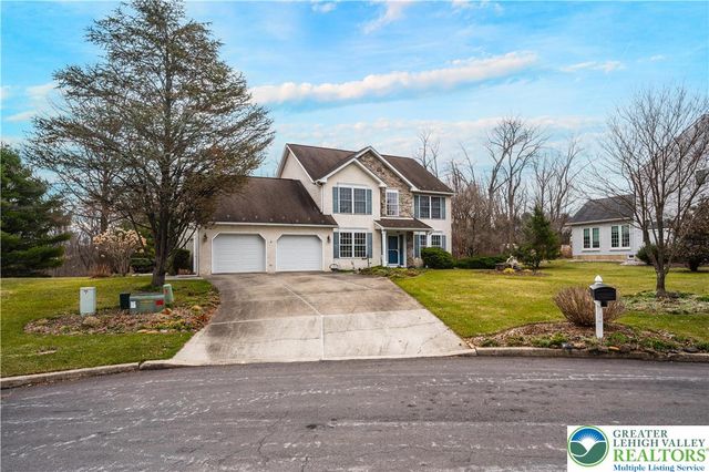 5235 Surrey Court, Upper Macungie Twp, PA 18104