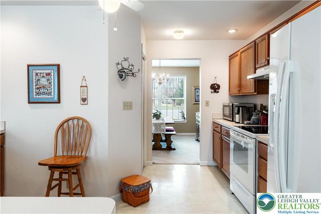 5235 Surrey Court, Upper Macungie Twp, PA 18104