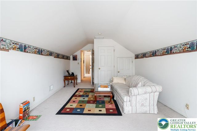 5235 Surrey Court, Upper Macungie Twp, PA 18104