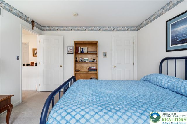 5235 Surrey Court, Upper Macungie Twp, PA 18104