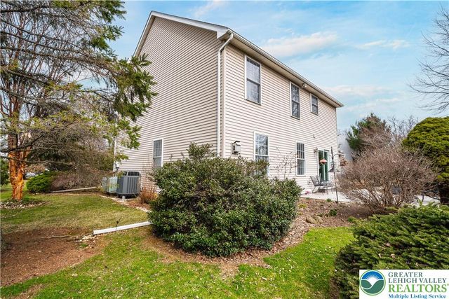 5235 Surrey Court, Upper Macungie Twp, PA 18104