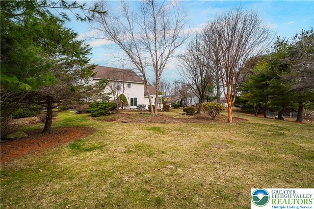 5235 Surrey Court, Upper Macungie Twp, PA 18104