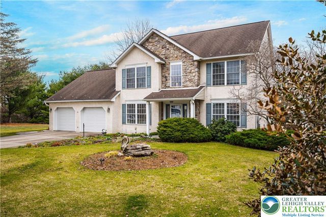 5235 Surrey Court, Upper Macungie Twp, PA 18104