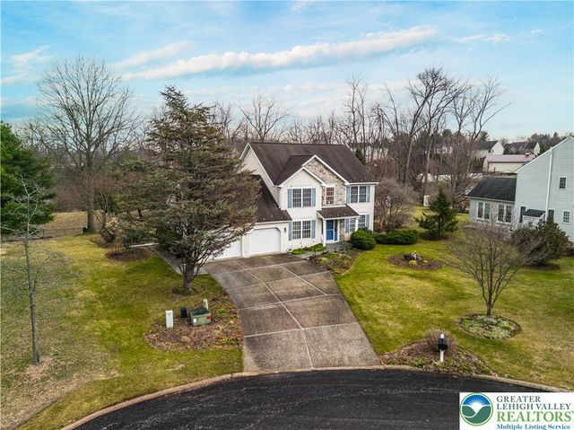 5235 Surrey Court, Upper Macungie Twp, PA 18104