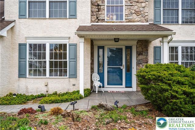 5235 Surrey Court, Upper Macungie Twp, PA 18104