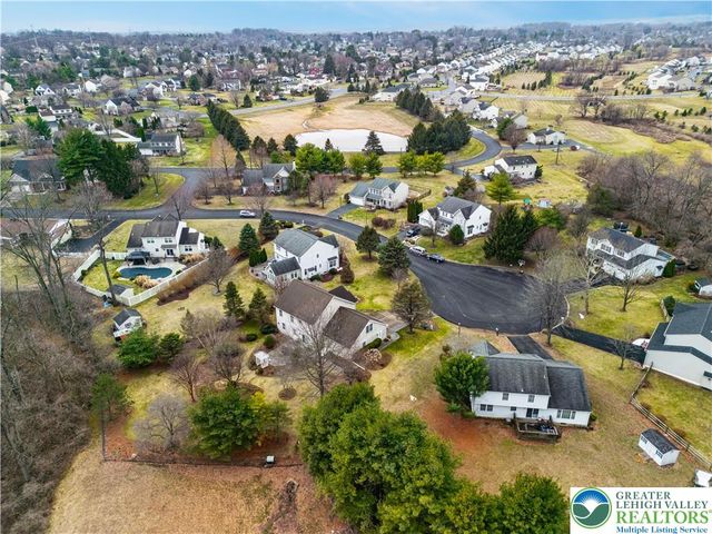 5235 Surrey Court, Upper Macungie Twp, PA 18104