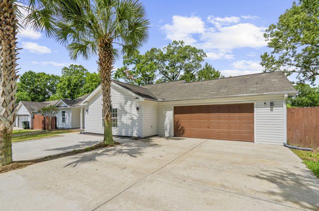 207 Amy Drive, Goose Creek, SC 29445