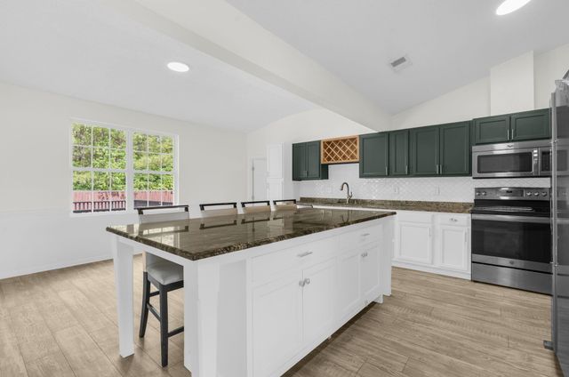 207 Amy Drive, Goose Creek, SC 29445