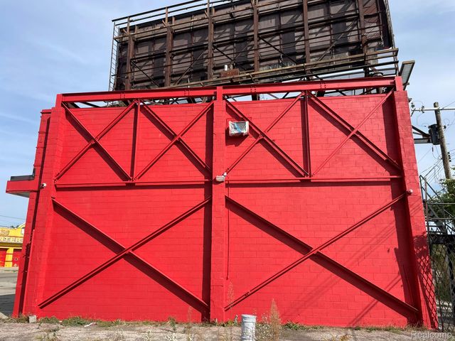 13040 Harper Avenue, Detroit, MI 48213