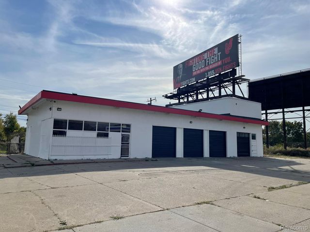 13040 Harper Avenue, Detroit, MI 48213