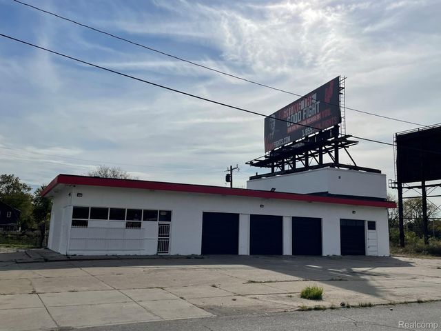 13040 Harper Avenue, Detroit, MI 48213