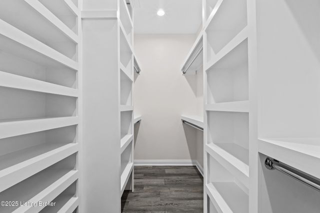 213 Alreva Rd, Louisville, KY 40216