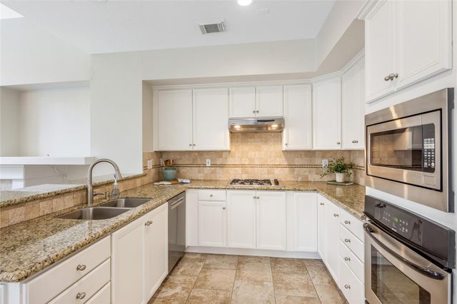 19 Tender Violet Place, The Woodlands, TX 77381