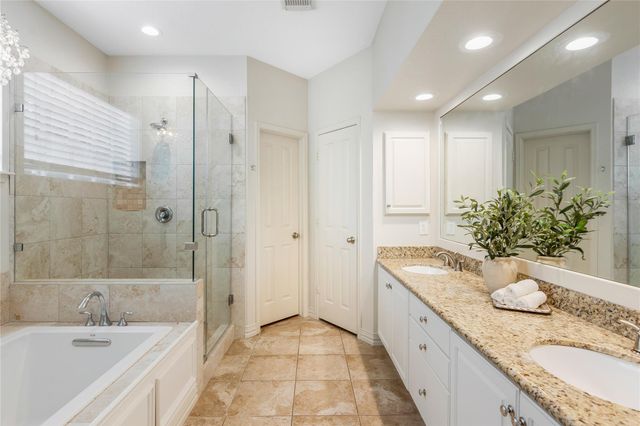 19 Tender Violet Place, The Woodlands, TX 77381