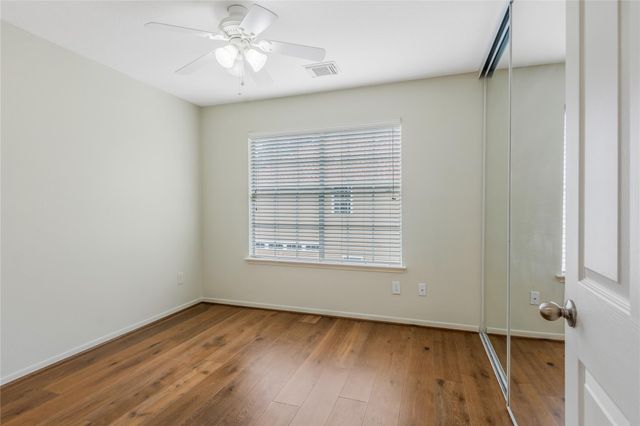 19 Tender Violet Place, The Woodlands, TX 77381