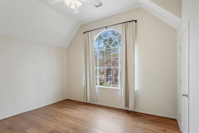 19 Tender Violet Place, The Woodlands, TX 77381