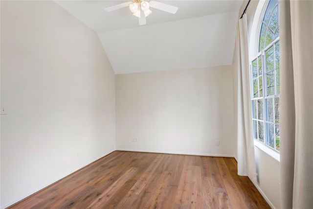 19 Tender Violet Place, The Woodlands, TX 77381