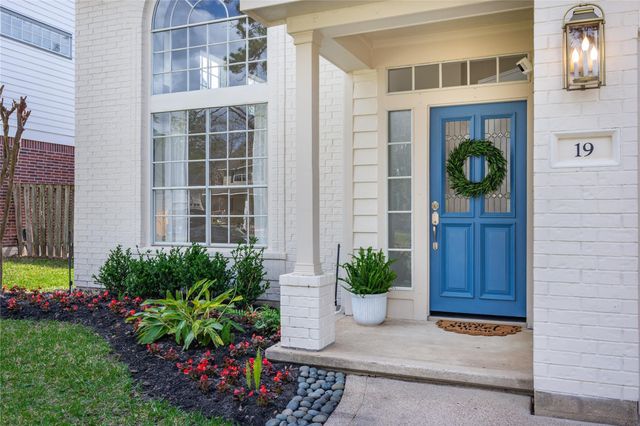 19 Tender Violet Place, The Woodlands, TX 77381