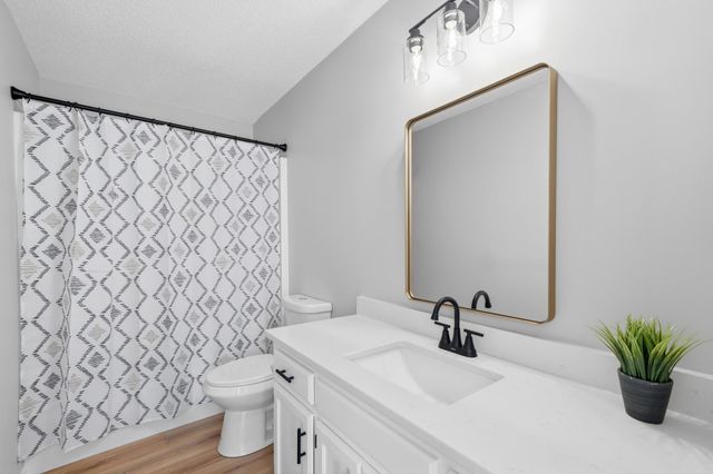 3868 Green Heights Trail SW, Prior Lake, MN 55372