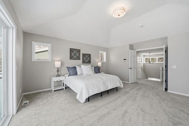 3868 Green Heights Trail SW, Prior Lake, MN 55372