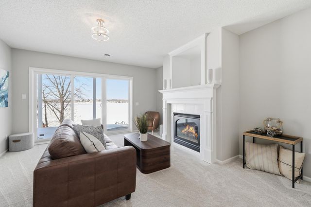 3868 Green Heights Trail SW, Prior Lake, MN 55372