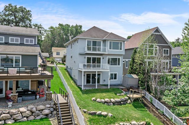 3868 Green Heights Trail SW, Prior Lake, MN 55372