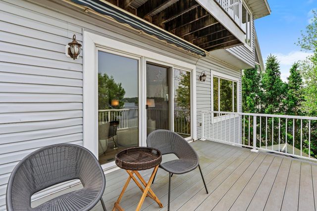 3868 Green Heights Trail SW, Prior Lake, MN 55372