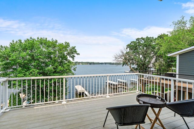 3868 Green Heights Trail SW, Prior Lake, MN 55372