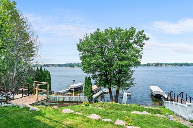 3868 Green Heights Trail SW, Prior Lake, MN 55372