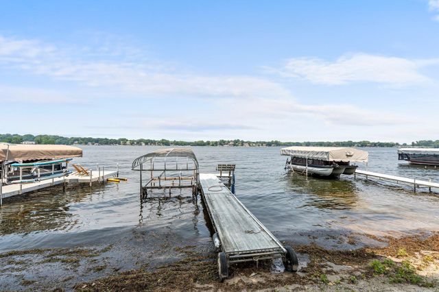 3868 Green Heights Trail SW, Prior Lake, MN 55372