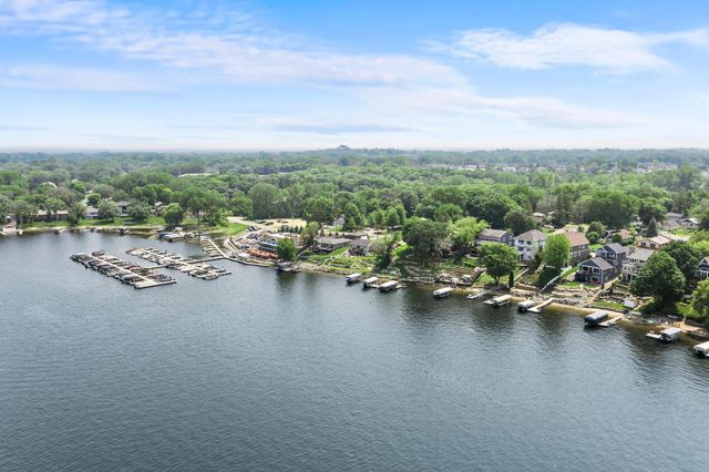 3868 Green Heights Trail SW, Prior Lake, MN 55372