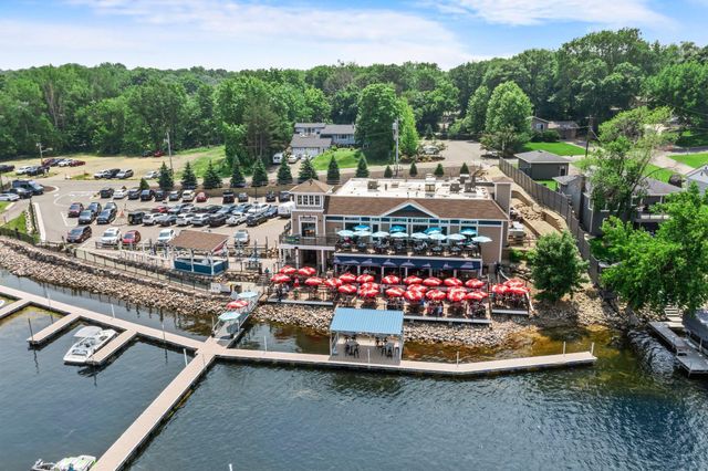 3868 Green Heights Trail SW, Prior Lake, MN 55372