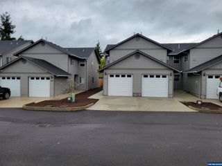 3760 Peter Ln NE, Salem, OR 97305