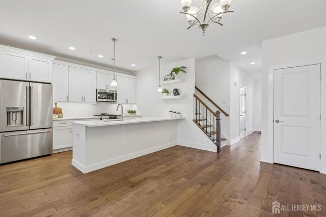 83 Riverwalk, Plainsboro, NJ 08536