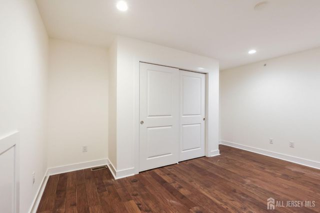 83 Riverwalk, Plainsboro, NJ 08536