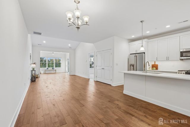 83 Riverwalk, Plainsboro, NJ 08536