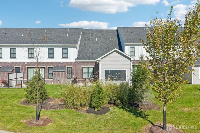 83 Riverwalk, Plainsboro, NJ 08536