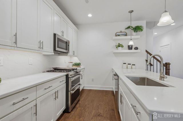 83 Riverwalk, Plainsboro, NJ 08536