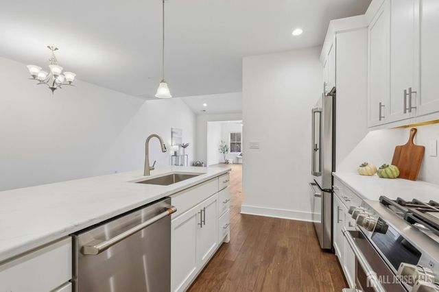 83 Riverwalk, Plainsboro, NJ 08536