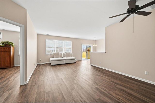 1318 Marigold Place, Schererville, IN 46375