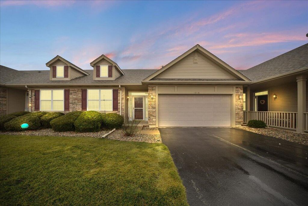 1318 Marigold Place, Schererville, IN 46375